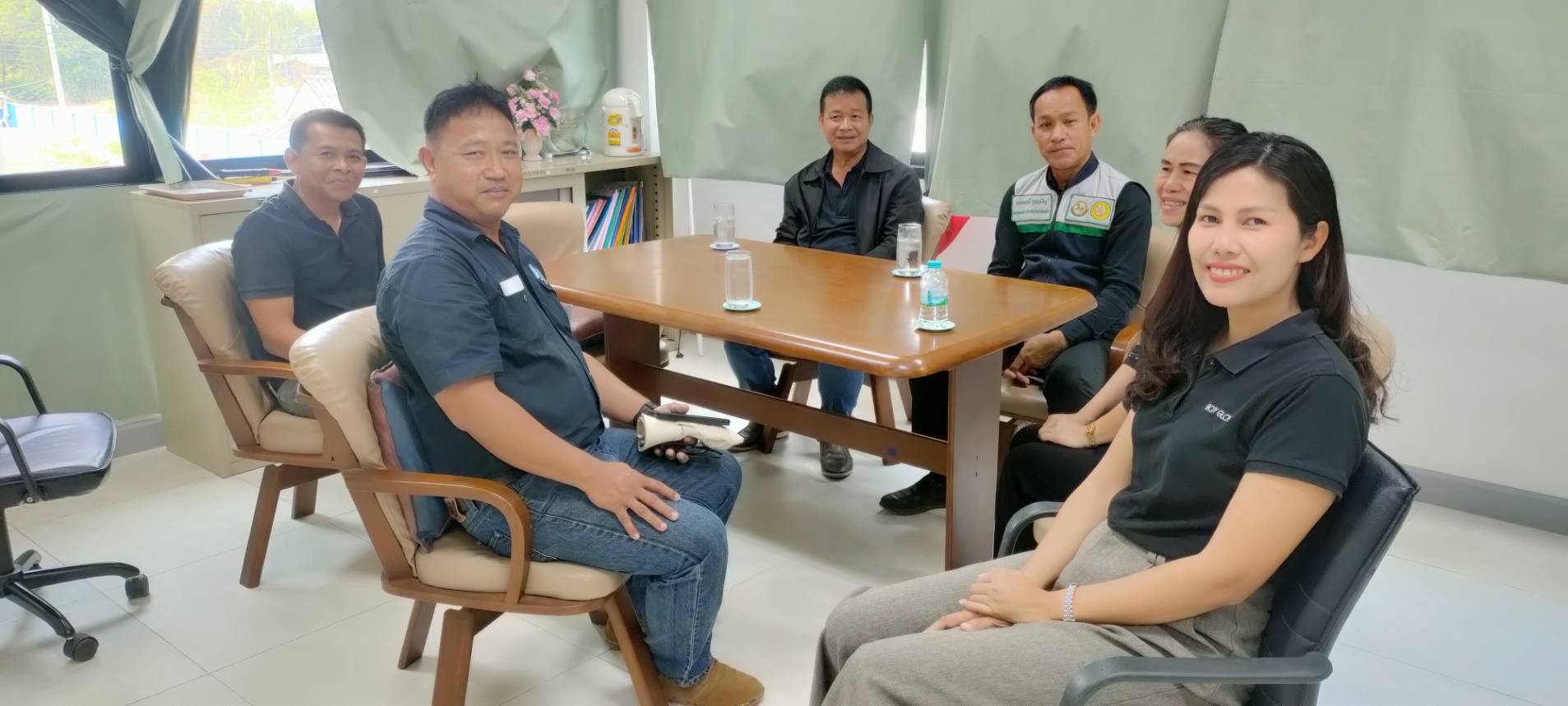 title - ส.ป.ก.พิษณุโลก ได้รับความอนุเคราะห์จากองค์การบริหารส่วนจังหวัดพิษณุโลก  ปรับพื้นที่โดยรอบการคารสำนักงาน ส.ป.ก.พิษณุโลก